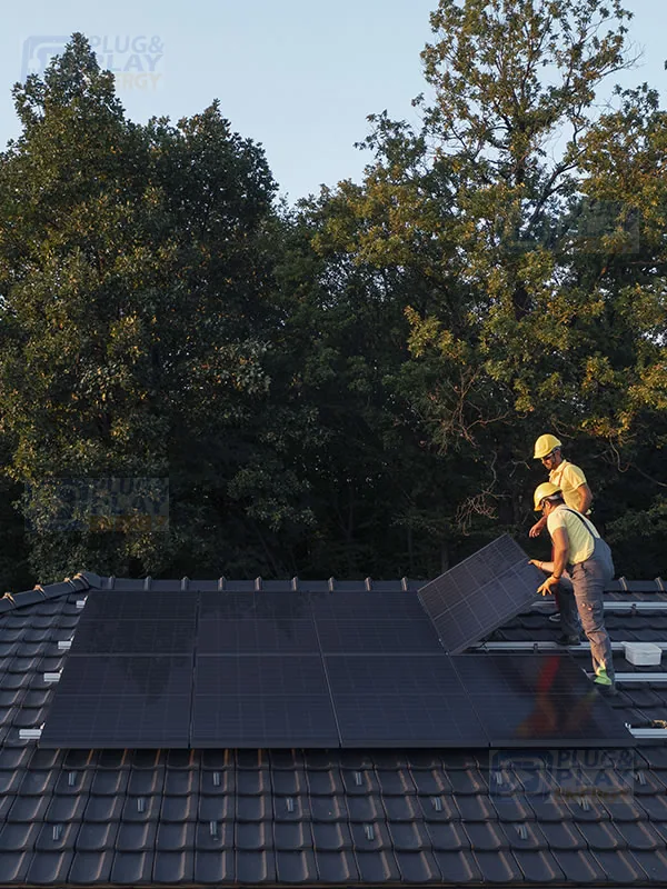 Módulos solares AIKO numa cobertura residencial