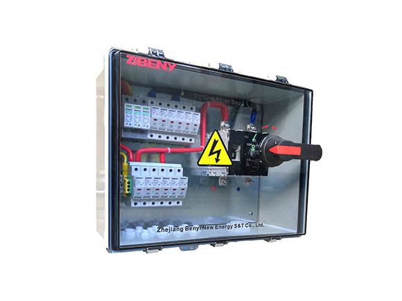 Caja combinadora con protecciones | 6 cadenas | Fusibles 15A | Interruptor automático 80A | 1.000V CC